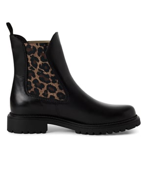 Ga stijlvol op pad met deze leren Chelsea boots van Tamaris, gemaakt voor comfort en veelzijdigheid. Dankzij de hoge enkel, blokhak en het zachte voetbed zijn ze perfect om de hele dag te dragen. Belangrijkste kenmerken: Bovenwerk van echt leer Klassieke Chelsea boots met instapmodel Zachte textielvoering en binnenzool TOUCH-IT binnenzool past zich aan je voet aan Blokhak van 30 mm voor stabiliteit Schachthoogte: 16 cm Duurzame synthetische buitenzool