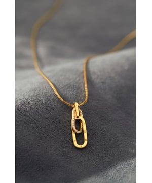 925 Sterling Silver Inland Zircon Necklace
  1
  piece necklace
  Includes a matching box
  Material: 18K gold
  plated 925 sterling silver Zircon
  Avoid wearing during exercise to prevent deterioration and corrosion
  Imported
  Chain length: 15.7 inches
  Extension chain length: 2 inches