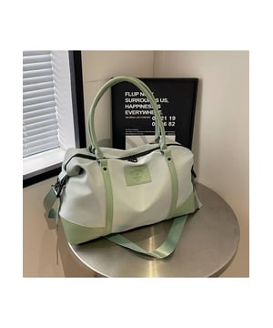 Grote reis tas  
Materiaal: Polyester  
Afneembare schouderriem  
Geïmporteerd  
Werkelijke hoogte: 29 cm  
Werkelijke breedte: 17 cm  
Werkelijke lengte: 44 cm  
Ontworpen voor vrouwen