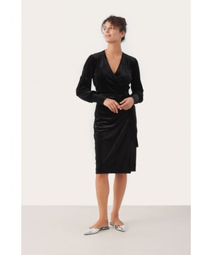 Regular fit,Net onder de knie,Lange mouwen  Fijne was 30°, niet bleken, niet in de droger drogen, Liggend laten drogen., koud strijken max. 110° C,   60% Polyester,35% Polyester (Gerecycled),5% Elastaan