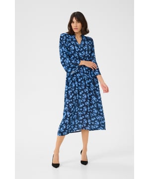 Regular fit,Midi lengte,3/4 mouwen  Fijne was 30°, niet bleken, niet in de droger drogen, Liggend laten drogen in de schaduw, koud strijken max. 110° C, Chemisch laten reinigen.  100% Viscose (LENZING™ ECOVERO™)