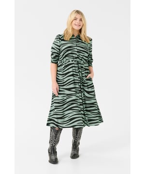 Regular fit,Midi lengte,3/4 mouwen  Fijne was 30°, niet bleken, niet in de droger drogen, Druipnat ophangen, warm strijken max. 150° C,   50% Viscose,50% Viscose (LENZING™ ECOVERO™)