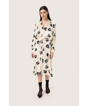 Loose fit,Onder de knie,Lange mouwen  Fijne was 30°, niet bleken, niet in de droger drogen, Druipnat ophangen in de schaduw, koud strijken max. 110° C, Droogreiniging  58% Viscose (LENZING™ ECOVERO™),42% Viscose