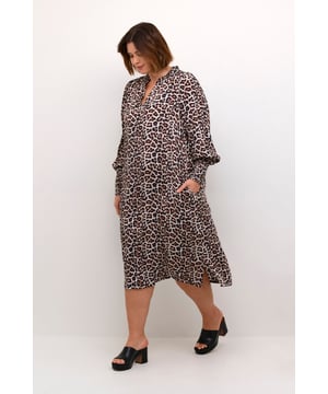 A-shape,Midi lengte,Lange mouwen  Fijne was 30°, niet bleken, niet in de droger drogen, Druipnat ophangen in de schaduw, warm strijken max. 150° C,.  50% Viscose,50% Viscose (LENZING™ ECOVERO™)