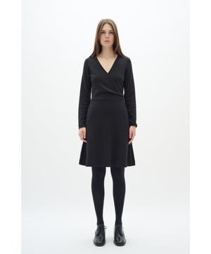 Feminine Form,Unterhalb des Knies,Lange Ärmel  Schonwäsche 30°, Nicht bleichen, Nicht im Trockner trocknen, Liegend trocken., Kalt bügeln max. 110° C, Trockenreinigung  51% Modal (TENCEL™),42% Polyester,7% Elasthan
