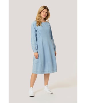 Casual fit,Knapp unter dem Knie,Lange Ärmel  40° waschbar, Nicht bleichen, Nicht im Trockner trocknen, Tropnass aufhängen im Schatten, Warm bügeln max. 150° C, Professionelle Reinigung.  90% Baumwolle,10% Lyocell