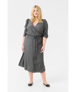 Regular fit,Midi lengte,Elleboog lengte  Fijne was 30°, niet bleken, niet in de droger drogen, Druipnat ophangen, warm strijken max. 150° C,   50% Viscose,50% Viscose (LENZING™ ECOVERO™)