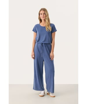 Relaxed fit,Lang,Kurzarm  Schonwäsche 30°, Nicht bleichen, Nicht im Trockner trocknen, Tropnass aufhängen, Kalt bügeln max. 110° C, Nicht trockenreinigen  72% Modal (TENCEL™),28% Polyester