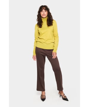 Classic fit,Lange mouwen  Fijne was 30°, niet bleken, niet in de droger drogen, Liggend laten drogen., koud strijken max. 110° C, Chemisch laten reinigen.  80% Viscose,20% Polyamide