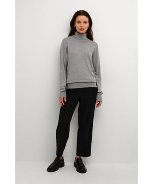 Slim fit,Lange Ärmel  Schonwäsche 30°, Nicht bleichen, Nicht im Trockner trocknen, Liegend trocken im Schatten, Kalt bügeln max. 110° C, Trockenreinigung  80% Viskose,20% Nylon