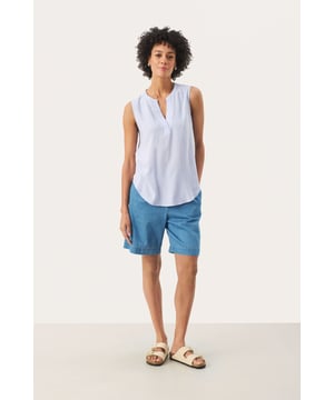 Relaxed fit,Ärmellos  Schonwäsche 30°, Nicht bleichen, Nicht im Trockner trocknen, Tropnass aufhängen im Schatten, Kalt bügeln max. 110° C, Trockenreinigung  100% Viskose (LENZING™ ECOVERO™)