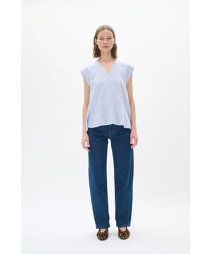 Relaxed fit,Cropped mouwen  Fijne was 30°, niet bleken, drogen in droger behoedzaam, Druipnat ophangen, koud strijken max. 110° C, Droogreiniging  55% Linnen,45% Viscose