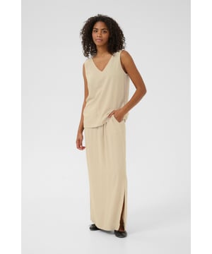 Regular fit,Mouwloos  Fijne was 30°, niet bleken, niet in de droger drogen, Druipnat ophangen in de schaduw, warm strijken max. 150° C, Droogreiniging  70% Viscose (LivaEco™),30% Linnen