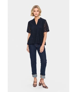 Regular fit,Korte mouwen  Fijne was 30°, niet bleken, niet in de droger drogen, Druipnat ophangen, koud strijken max. 110° C, Niet droog reinigen  40% Katoen,30% Polyamide,30% Viscose