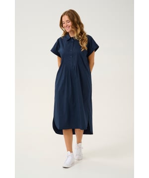 Oversize fit,Midi lengte,Korte mouwen  Fijne was 30°, niet bleken, niet in de droger drogen, Liggend laten drogen., koud strijken max. 110° C, Droogreiniging  65% Katoen,33% Polyester,2% Elastaan