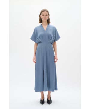 Feminine Form,Midi-Länge,Ellenbogenlänge  Schonwäsche 30°, Nicht bleichen, Nicht im Trockner trocknen, Tropnass aufhängen, Kalt bügeln max. 110° C, Nicht trockenreinigen  97% Polyester (Recycelt),3% Elasthan