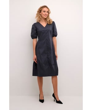 Casual fit,Net onder de knie,Korte mouwen  Fijne was 30°, niet bleken, niet in de droger drogen, Liggend laten drogen., koud strijken max. 110° C, Droogreiniging  65% Katoen,33% Polyester,2% Elastaan