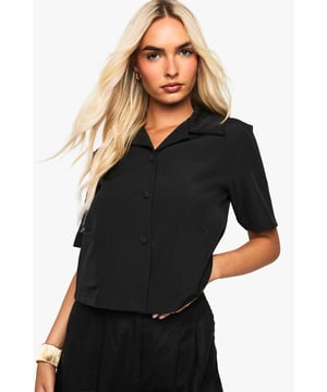 Steal the style top spot in a statement separate from the tops collectionCamis or crops, bandeaus or bralets, we've got all the trend-setting tops so you can stay statement in separates this season. Hit refresh on your jersey basics with pastel hues and pick a quirky kimono to give your ensemble that Eastern-inspired edge. Off the shoulder styles are oh-so-sweet, with slogans making your tee a talking point.