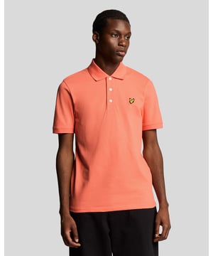It’s a wardrobe essential that will be pulled out on weekends, dress down days at work, for nights out and even for days on the golf course. Our plain Lyle & Scott polo shirt is such a classic that it barely needs an introduction. It’s made from cotton-blend jersey with a little added stretch. - Classic collar 
- Front button fastening 
- Short sleeves
- Composition: 97% cotton, 3% elastane