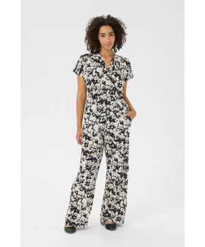 Regular fit,Normale lengte,Korte mouwen  Fijne was 30°, niet bleken, niet in de droger drogen, Druipnat ophangen in de schaduw, warm strijken max. 150° C, Droogreiniging  100% Viscose (LENZING™ ECOVERO™)