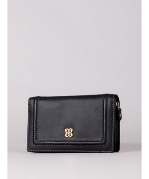 This medium sized flapover purse is embellished with Lakeland Leather metal icon detailing. Crafted from soft yet durable leather designed to last you years, this purse is well-organised with multiple card slots, note pockets and a large zipped coin pouch with divider to keep all your spending essentials where you want them.