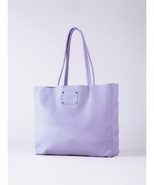 For relaxed leather luxury, look no further than the Tarn Bucket Bag in soft lilac. This spacious tote style bag will effortlessly take you through the working week into the weekend with plenty of room for a laptop and notebooks or shopping if you&rsquo;re hitting the high street.
Crafted from real leather in a contemporary slouchy design, this bucket bag is fitted with a popper fastened top and conceals a handy inner cloth bag with zip top opening to keep your valuables extra safe. This cloth bag is securely clipped to a leather strap and is removable for ultimate versatility.