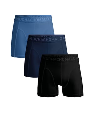 De Boxershorts/Onderbroeken van Muchachomalo zitten als gegoten en zijn gemaakt van hoogwaardig katoen. Een zachte elastische logotailleband van microvezelstof zorgt voor extra comfort. Specificaties • Normale Pasvorm • Vlakke gestikte naden voor extra comfort • Zachte Waistband met het Muchachomalo Logo Onderhoud • Wassen op 30 graden • Niet in de droger • Strijken op matig warme stand (2 stippen) Waarom Muchachomalo? Muchachomalo werkt alleen met fabrieken die BSCI en OEKO-TEX gecertificeerd zijn. Deze fabrieken hebben als doel arbeidsomstandigheden continu te verbeteren. Zij strijden voor het recht op het vormen van een vakbond, veilige werkomstandigheden en zijn tegen dwang- en kinderarbeid. Ook stellen zij consumenten en bedrijven in staat om zelf verantwoordelijke beslissingen te nemen die onze planeet beschermen voor de toekomstige generaties.
