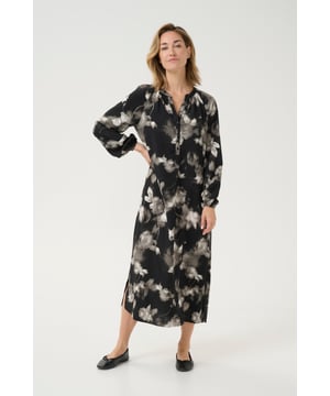 Loose fit,Lange lengte,Lange mouwen  Wassen op 30°, niet bleken, niet in de droger drogen, Druipnat ophangen in de schaduw, warm strijken max. 150° C, Droogreiniging  100% Polyester