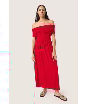 Feminine,Enkel lengte,Mouwloos  Fijne was 30°, niet bleken, niet in de droger drogen, Druipnat ophangen, koud strijken max. 110° C,   95% Viscose,5% Elastaan