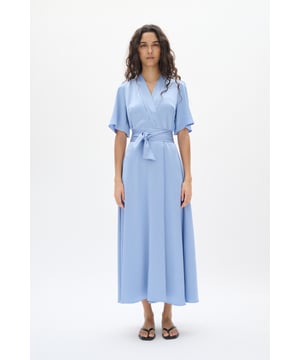 Feminine Form,Über Knöchellänge,Ellenbogenlänge  Schonwäsche 30°, Nicht bleichen, Nicht im Trockner trocknen, Tropnass aufhängen, Kalt bügeln max. 110° C, Nicht trockenreinigen  97% Polyester (Recycelt),3% Elasthan