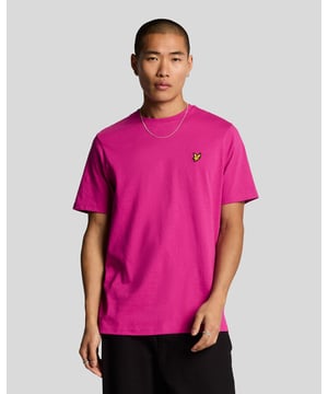 Our plain T-shirts are a favourite among our customers, so we strive to make them better every season. This one is woven from soft cotton jersey and features a round neck and short sleeves. - Round neck 
- Short sleeves 
- Composition: 100% cotton