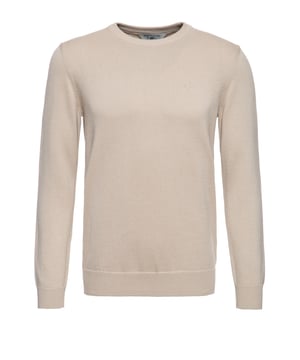 Way of Glory präsentiert den legeren Basic Pullover, der sich ideal für winterliche Looks kombinieren lässt. Mit seiner bequemen Passform im Regular Fit und der weichen, hautfreundlichen Maschenware aus reiner Baumwolle sorgt der Pullover für einen excellenten Tragekomfort. Ein enger Rundhals-Ausschnitt und eine dezente Logostickerei auf der Brust runden das Design gekonnt ab! Die schlichte Optik lässt sich wunderbar kombinieren und sollte daher in keiner Herrengarderobe fehlen!  Way of Glory: Bei unserem breit gefächertem Angebot findest Du bestimmt genau das passende Teil für dich!DESIGN: Der legere Basic Pullover von Way of Glory kann mit seinem engen Rundhals-Ausschnitt und seiner schlichten Optik punktenPASSFORM: Bequemer, komfortabler Regular Fit  MATERIAL: Elastische Maschenware aus reiner, weicher BaumwolleKOMBINATIONSMÖGLICHKEIT: Schlichter Basic Pullover der sich wunderbar vielseitig kombinieren lässtLIEFERUMFANG: Eine Lieferung enthält ein Herren Basic Pullover von Way of  Glory