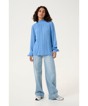 Regular fit,Lange mouwen  Fijne was 30°, niet bleken, niet in de droger drogen, Liggend laten drogen in de schaduw, koud strijken max. 110° C, Droogreiniging  100% Viscose (LENZING™ ECOVERO™)