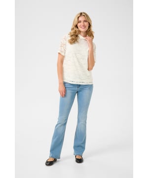 Straight fit,Heup lengte,Korte mouwen  Fijne was 30°, niet bleken, niet in de droger drogen, Druipnat ophangen in de schaduw, koud strijken max. 110° C,.  95% Polyester,5% Elastaan
