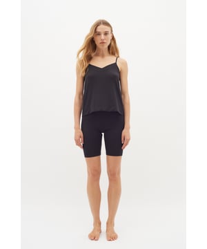 Tight fit,Hoge taille,Taille lengte  Extra fijne was 30°, niet bleken, niet in de droger drogen, Liggend laten drogen., koud strijken max. 110° C, Niet droog reinigen  93% Modal,7% Elastaan