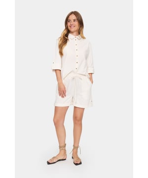 Regular fit,Halfhoge taille,Boven de knie  Wassen op 30°, niet bleken, niet in de droger drogen, Druipnat ophangen, warm strijken max. 150° C, Droogreiniging  100% Katoen