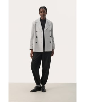 Classic fit,Lange Ärmel  Professionelle Reinigung, Nicht bleichen, Nicht im Trockner trocknen, Kalt bügeln max. 110° C, Trockenreinigung  40% Wolle (Recycelt),30% Polyester (Recycelt),25% Polyester,5% Sonstige fasern
