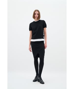 Pencil shape,Boven de knie  Fijne was 30°, niet bleken, niet in de droger drogen, Liggend laten drogen., warm strijken max. 150° C, Droogreiniging  95% Polyester, 5% Elastaan