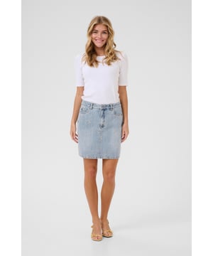 Regular fit,Hoge taille,Boven de knie  Fijne was 40°, niet bleken, niet in de droger drogen, Liggend laten drogen in de schaduw, warm strijken max. 150° C, Droogreiniging  100% Katoen