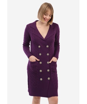 Dieses Damen-Knopfkleid von Felix Hardy bietet eine Mischung aus Eleganz und modernem Stil. Aus Wolle gefertigt, bietet das Kleid ein angenehmes und warmes Tragegefühl. Das Knopfdesign verleiht dem Kleid einen klassischen und zeitlosen Charme, der es einfach macht, es zu tragen und mit verschiedenen Stilen zu kombinieren. Die sorgfältig gestalteten Bündchen und der Saum unterstreichen den schlanken und raffinierten Look des Kleides und fügen einen Hauch von Eleganz hinzu.  In einer Vielzahl von Farben erhältlich, kann dieses vielseitige Kleid mühelos mit anderen Kleidungsstücken kombiniert werden. Es ist sowohl für den Alltag als auch für besondere Anlässe geeignet und passt perfekt zu Jeansjacken oder klassischem Schuhwerk.  Um die Qualität dieses Kleides zu erhalten, wird empfohlen, es von Hand zu waschen oder in einem Wäschesack mit warmem Wasser in der Maschine zu waschen und bei niedriger Temperatur zu bügeln. Trocknen im Wäschetrockner und Bleichen vermeiden.  Das Damen-Knopfkleid von Felix Hardy ist ein Must-have in jeder Damen-Garderobe und bietet ein stilvolles Design, hochwertige Materialien und funktionale Details, was es zur perfekten Wahl für diejenigen macht, die sowohl Komfort als auch Eleganz suchen.