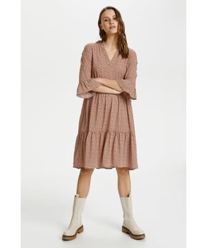 Casual fit,Knie  Fijne was 30°, niet bleken, niet in de droger drogen, Druipnat ophangen in de schaduw, koud strijken max. 110° C, Droogreiniging  100% Viscose (LENZING™ ECOVERO™)