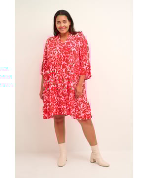A-shape,Knie,3/4 mouwen  Fijne was 30°, niet bleken, niet in de droger drogen, Liggend laten drogen in de schaduw, koud strijken max. 110° C,.  100% Viscose (LENZING™ ECOVERO™)
