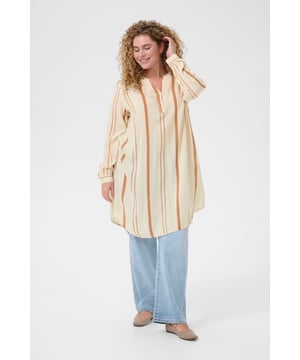 A-shape,Knie,Lange mouwen  Fijne was 30°, niet bleken, niet in de droger drogen, Liggend laten drogen in de schaduw, warm strijken max. 150° C,.  100% Viscose (LENZING™ ECOVERO™)