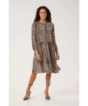 Loose fit,Knie,3/4 mouwen  Fijne was 30°, niet bleken, niet in de droger drogen, Druipnat ophangen, koud strijken max. 110° C, Droogreiniging  100% Viscose (LENZING™ ECOVERO™)