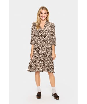 Casual fit,Knie  Fijne was 30°, niet bleken, niet in de droger drogen, Druipnat ophangen in de schaduw, koud strijken max. 110° C, Droogreiniging  100% Viscose (LENZING™ ECOVERO™)