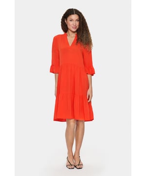 Casual fit,Knie  Fijne was 30°, niet bleken, niet in de droger drogen, Druipnat ophangen in de schaduw, koud strijken max. 110° C, Droogreiniging  100% Viscose (LENZING™ ECOVERO™)