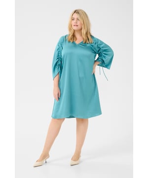 A-shape,Knie,Elleboog lengte  Wassen op 30°, niet bleken, niet in de droger drogen, Druipnat ophangen in de schaduw, koud strijken max. 110° C, Droogreiniging  100% Polyester