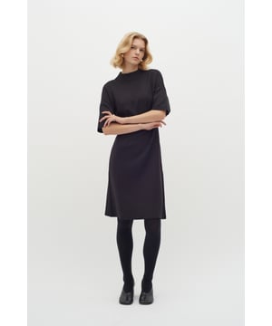 Schonwäsche 30°, Nicht bleichen, Nicht im Trockner trocknen, Liegend trocken., Kalt bügeln max. 110° C, Trockenreinigung  51% Modal (TENCEL™),42% Polyester,7% Elasthan