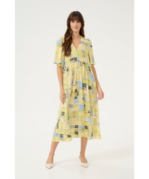 Feminine,Midi-Länge,Kurzarm  Schonwäsche 30°, Nicht bleichen, Nicht im Trockner trocknen, Tropnass aufhängen, Kalt bügeln max. 110° C, Trockenreinigung  100% Viskose (LENZING™ ECOVERO™)