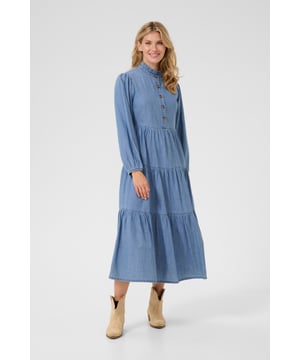 Feminine,Midi lengte,Lange mouwen  Wassen op 40°, niet bleken, niet in de droger drogen, Druipnat ophangen in de schaduw, warm strijken max. 150° C,.  100% Katoen